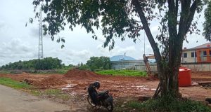 Warga Keluhkan Jalan S. Parman Tercemar Debu Dan Lumpur