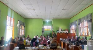 Mukhlis, S.Pd, Kepsek SMKN 1 Padang Gelugur: Peningkatan Kompetensi Guru itu Penting