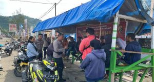 Kegiatan Rutin Jumat Curhat, Polsek KPL Serui Ajak Masyarakat Tetap Menjaga Kamtibmas