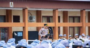 Pejabat Polres Pringsewu Jadi Pembina Upacara di Sekolah, Berikan Motivasi dan Ajak Pelajar Jauhi Kenakalan Remaja