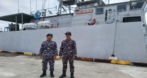 KRI Sura 802 Melakukan Giat Patroli Di Pesisir Pantai Dalam Rangka Pengamanan Pemilu 2024