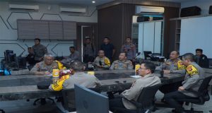 Pastikan Situasi Pasca Pungut Suara Aman, Kapolda Kalbar Cek Situasi Polres Jajaran Melalui Vicon Command Center Polda Kalbar