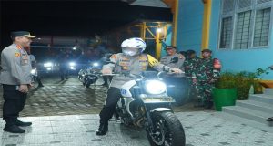 Kapolda Kalbar Bersama Kapolresta Pontianak Tinjau Keamanan Kotak Suara Di Wilayah Hukum Polresta Pontianak