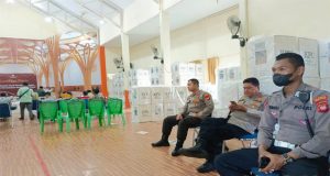 Rekapitulasi Penghitungan Suara Pemilu 2024 Tingkat Kecamatan Masih Berlangsung, Polresta Pontianak Tetap Siagakan Personelnya Dilokasi Kegiatan