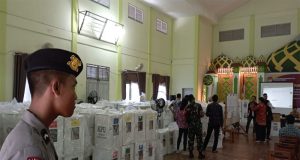 Pastikan Rekapitulasi Suara di Tingkat PPK Aman, Satgas Preventif OMB Kapuas Polda Kalbar Siaga Penuh di PPK Wilayah Kota Pontianak