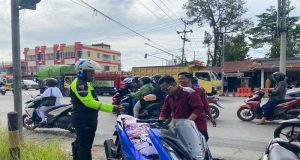 Satgas Gabungan Operasi Keselamatan Kapuas 2024 Bersama Stakeholder Terkait Lainnya Laksanakan Kegiatan Operasi Hari Kedua di Simpang Empat Desa Kapur