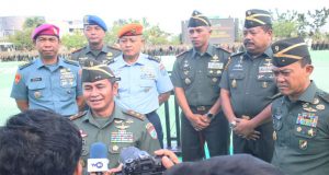 Pangdam Tanjungpura Buka Rapim Kodam TA 2024 dan Bagikan Tali Asih Kepada Prajurit