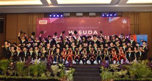275 Mahasiswa Amikom Purwokerto Diwisuda