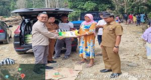 Kacabdin Wil. VI: Efri Syahputra: Cabang Dinas Wilayah VI Bantu Korban Banjir dan Longsor Pesisir Selatan