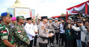 Guna Terwujudnya Lebaran 2024 Berjalan Aman Dan Lancar, Polda Kalbar Laksanakan Gelar Pasukan Sebagai Wujud Kesiapan Operasi Terpusat Ketupat 2024