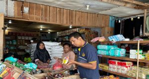 Jelang Lebaran 2024, Polres Waropen Laksanakan Operasi Pasar Cek Ketersediaan Stok Sembako