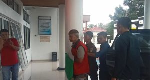 Kejari Pasaman Barat Tangkap Mantan Wali Nagari Katiagan