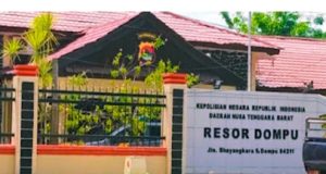 Heboh, Polisi Republik Indonesia Tercoreng oleh Oknum Polisi Berdinas di Polsek Hu’u Kabupaten Dompu Menggauli Istri Orang di Pagi buta