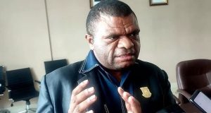 Miras adalah Sumber Konflik di Nabire, Laurenzus Kadepa: Sebaiknya Pemda Evaluasi Izin Miras