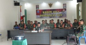 Jajaran Babinsa Kodim 1014/Pbn Mengikuti Zoom Meeting Gerakan Antisipasi Darurat Pangan Nasional