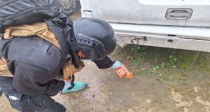 Aparat TNI-Polri Lakukan Oleh TKP, Pasca Pembakaran Kios Dan Sekolah Di Paniai