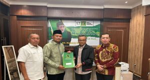 Jevi Hardi Sofyan SH,MH Terima Surat Tugas Dari DPP Partai PPP Sebagai Calon Wakil Bupati Pringsewu