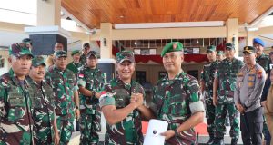 “Menyala Pangdam Ku” Ditengah Perjalanan Menuju AKS Pangdam Tanjungpura Bantu Kesulitan Rakyat