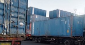 59 Kontainer Kayu Ilegal Di Depo 5 Tanto Tanjung Perak Diduga Akan “Dimainkan”