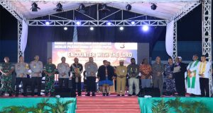 Kapolda Papua Hadiri Kebaktian Kebangunan Rohani di Nabire