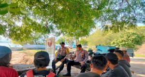 Kapolsek Gilimanuk Gelar Tatap Muka dengan Karyawan CV. Cahaya Baru dalam Program “Jumat Curhat”