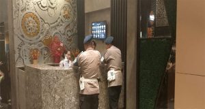 Patroli Diberbagai Tempat Hiburan Malam Upaya Satbrimob Polda Kalbar Mencegah Terjadinya Pelanggaran Diinstitusi Polri