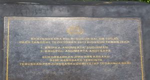 Terukir Abadi, Pesan Pengabdian dari Prasasti Pahlawan Bhayangkara di Tamanjeka Poso