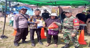 Babinsa Kelurahan Bukit Batu, Hadir dan Terjun Langsung Berikan Pendampingan Dan Pengamanan Kegiatan Gerakan Pangan Murah