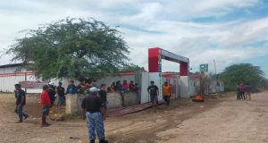 Butut Tidak Bayar Upah, Buruh Proyek Segel Kantor Adhi Karya