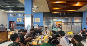 Silaturahmi, Kapenrem 173/PVB Gelar Coffee Morning Bersama Sejumlah Awak Media, Nabire Provinsi Papua Tengah