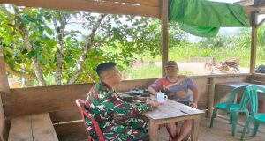 Babinsa koramil 1209-07/Jgb Jalin Komunikasi Sosial Dengan Komponen Masyarakat