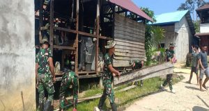 Melalui Program TMMD 121, Kodim 1210/Landak Rehab RTLH Milik Warga