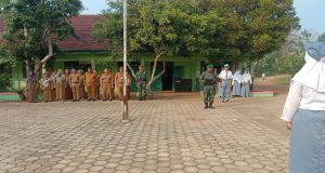 Semangat Nasionalisme dan Disiplin, Satgas TMMD 121/Kodim 0424/Tanggamus Upacara Bendera bersama pelajar SMK