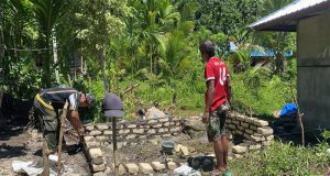 Satgas TMMD Kodim 1709/Yawa Bangun Bak Air Di Perea