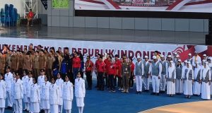 PJ Bupati Barito Utara, Drs Muhlis Pimpin Upacara HUT RI Ke 79 Diarena Terbuka Tiara Batara Muara Teweh