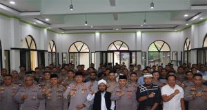 Kapolda Kalbar Tekankan Pentingnya Sholat dan Tanggung Jawab dalam Binrohtal di Polres Sambas
