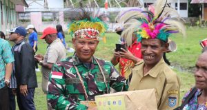 Kasrem 173/PVB Resmi Tutup Program TMMD Kodim 1709/Yawa Di Kampung Perea