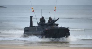 Pasukan Marinir TNI AL Gelar Latihan Satuan Lanjutan II Di Pantai Sengkelik Belitung Babel