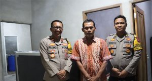 Peduli Anggota Yang Mengalami Sakit, Kapolres Demak Berikan Bansos