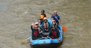 Bangun Tim yang Solid, Pegawai Lapas Perempuan Sigli Taklukkan Jeram Sungai Mane