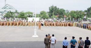 Bupati Pimpin Langsung Apel Gabungan Dan Sekaligus Deklarasi Netralisasi ASN Di (Pemkab) Ketapang