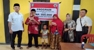 Pekon Banyumas Menyalurkan Bantuan Langsung Tunai Dana Desa (BLT-DD) Tahun 2024