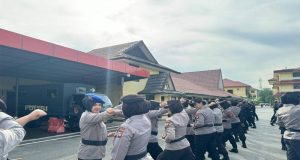 Polwan POH Polda Kalbar Asah Keterampilan Bela Diri Jelang Pilkada 2024