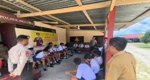 Cegah Tawuran, Kapolsek Beo berikan Pembinaan dan Nasehat bagi siswa-siswa SMP di Beo