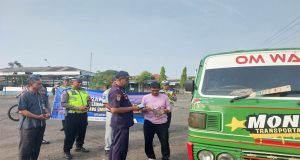 Satlantas Bersama Dokkes Polres Demak dan Dishub Gelar Ramp Check Serta Cek Kesehatan Dalam Rangka Ops Zebra Candi 2024