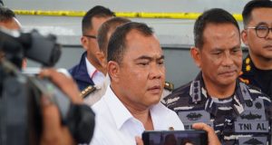 Konferensi Pers Penyelundupan Benih Bening Lobster Sebanyak 237.305 Benih Bening Lobster Senilai 23,6 Milliar Rupiah