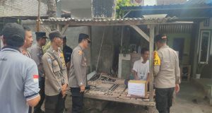 Kapolres Jembrana Gelar Program Minggu Kasih Salurkan Bantuan Sosial Untuk Penderita Ginjal Kronis