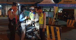 Polsek Kawasan Pelabuhan Gilimanuk Gelar Pemeriksaan Rutin di Pos 2 Pintu Masuk Bali