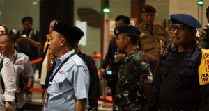 KPU dan Masyarakat Kalbar Apresiasi Satgas Mantap Praja Kapuas dalam mengamankan Debat Cagub dengan Aman