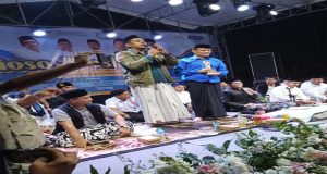 Kaliyoso Bersholatan Bersama 40..000 Jamaah